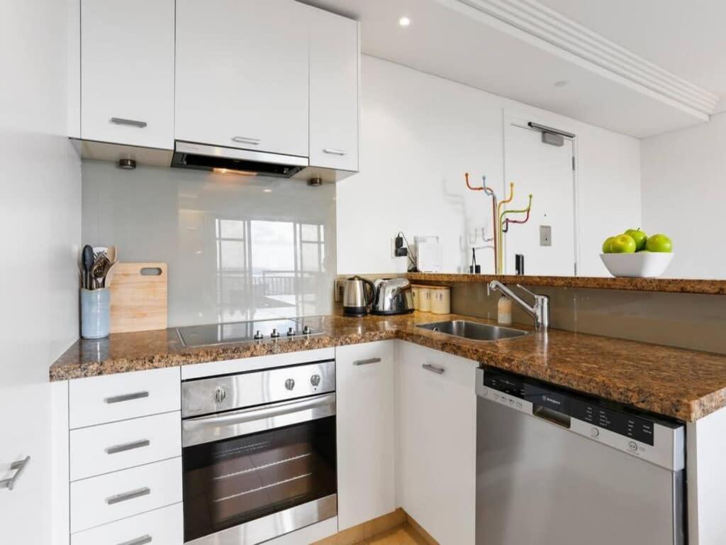 Bright One Bedroom Beauty With Balcony And Unbeatable Views Auckland Exterior foto